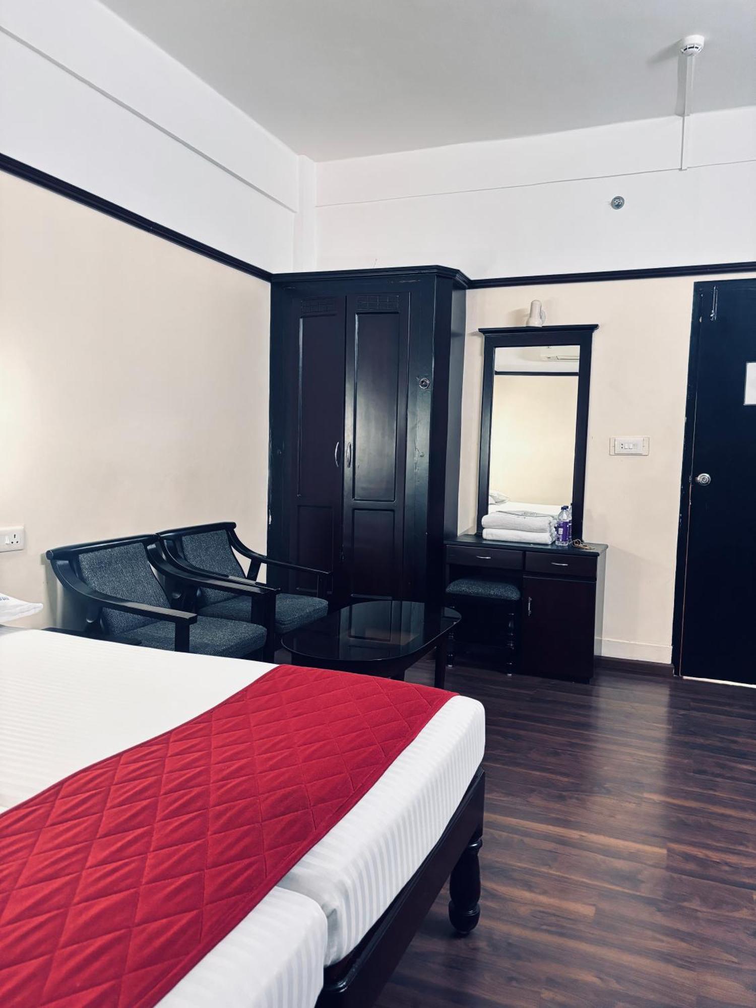 קוז'יקודה Maharani Hotel מראה חיצוני תמונה